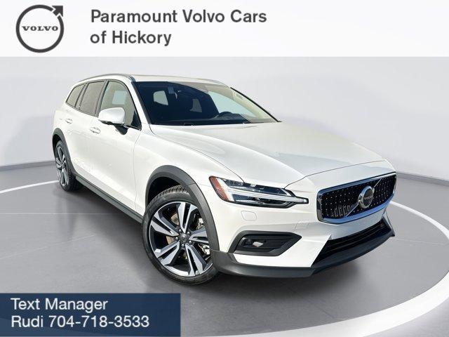 new 2025 Volvo V60 Cross Country car, priced at $55,025