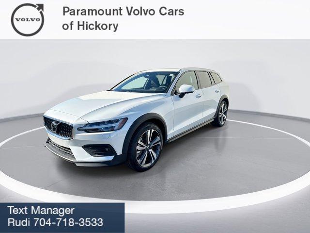 new 2025 Volvo V60 Cross Country car, priced at $55,025