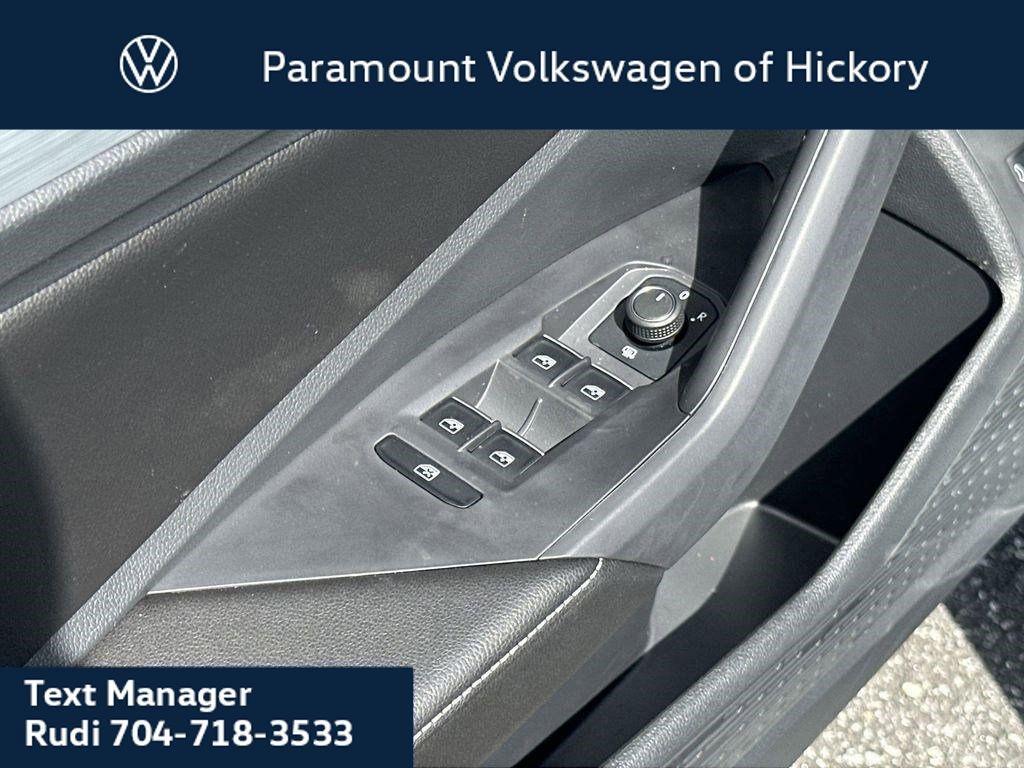 new 2025 Volkswagen Jetta car, priced at $25,981