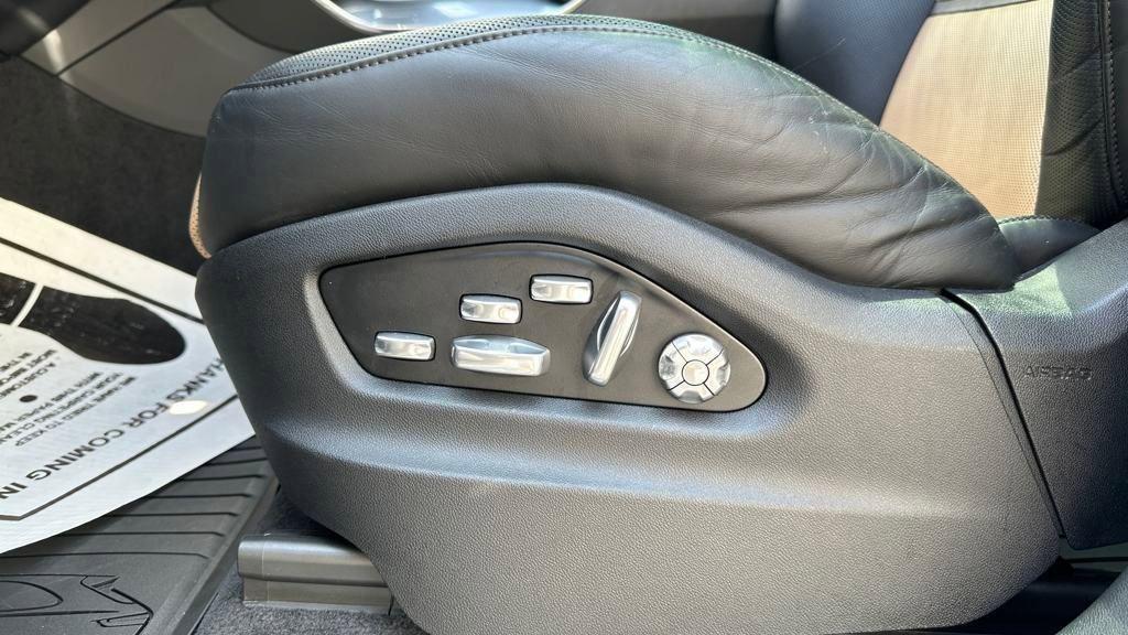 used 2020 Porsche Cayenne car, priced at $62,588