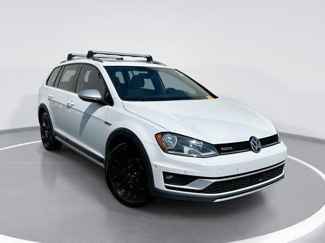 used 2017 Volkswagen Golf Alltrack car, priced at $18,900