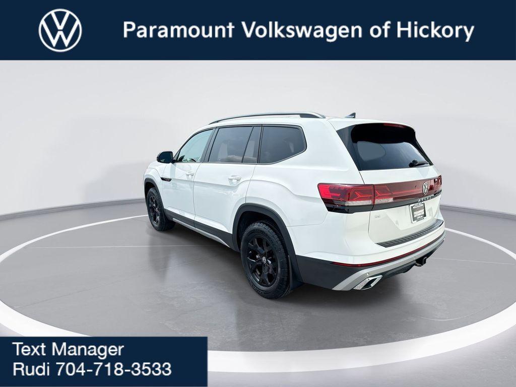 new 2025 Volkswagen Atlas car, priced at $50,341