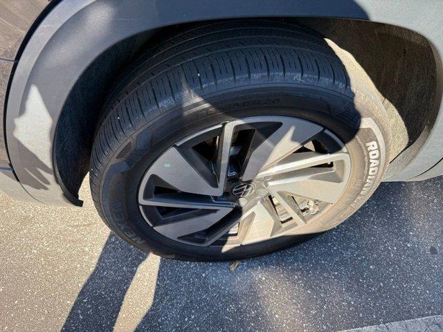 used 2024 Volkswagen Atlas car, priced at $32,061