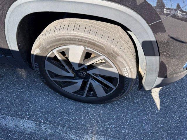 used 2024 Volkswagen Atlas car, priced at $32,061
