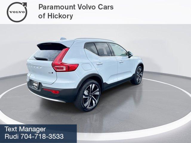 new 2025 Volvo XC40 car, priced at $51,550