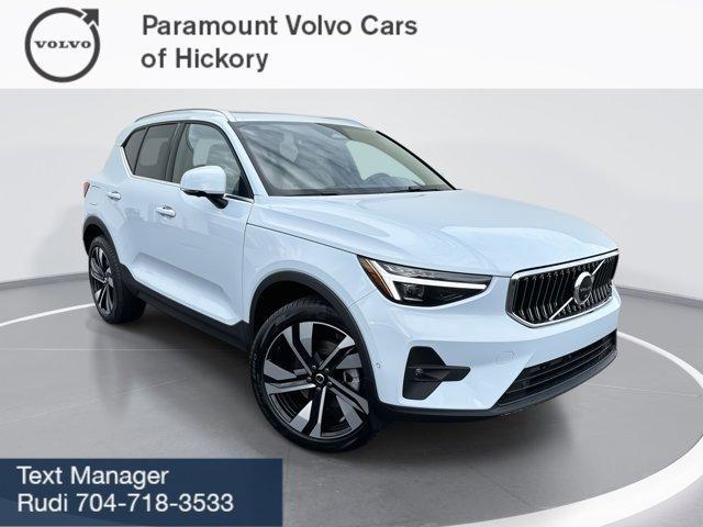 new 2025 Volvo XC40 car, priced at $51,550