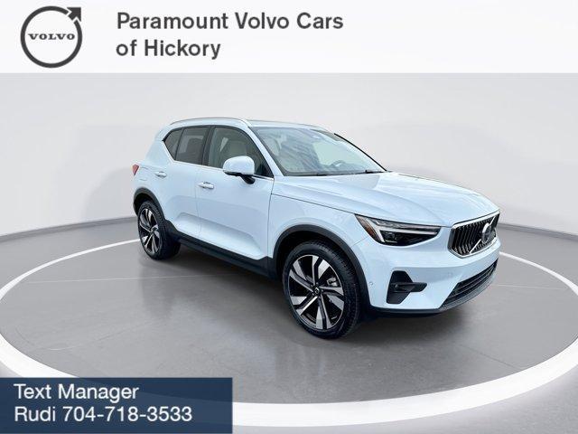 new 2025 Volvo XC40 car, priced at $51,550