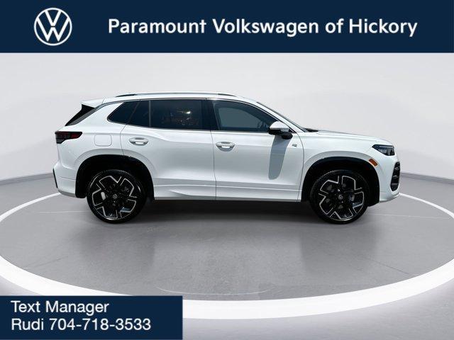 new 2025 Volkswagen Tiguan car, priced at $42,673