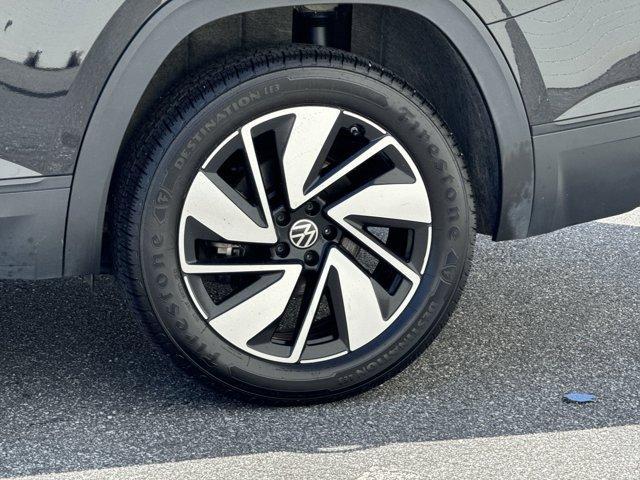 used 2024 Volkswagen Atlas car, priced at $33,900