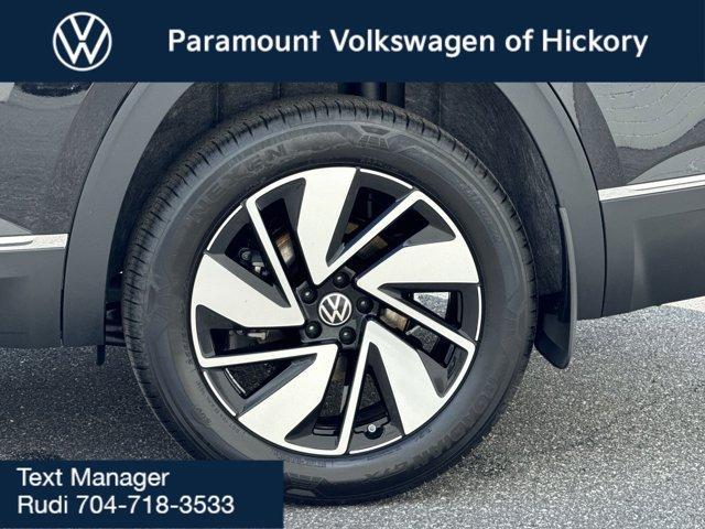new 2025 Volkswagen Atlas car, priced at $51,656