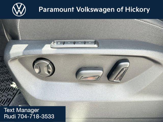 new 2025 Volkswagen Atlas car, priced at $51,656
