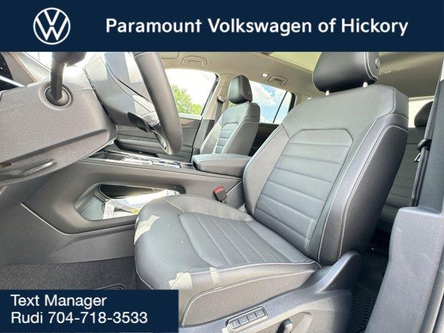 new 2025 Volkswagen Atlas car, priced at $51,656