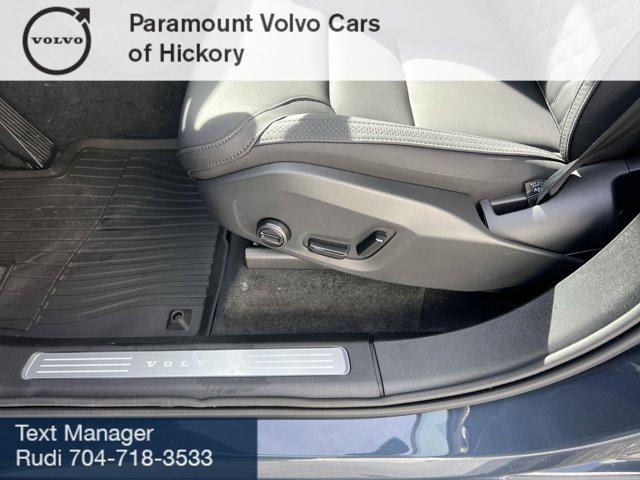 new 2025 Volvo XC90 car, priced at $69,155
