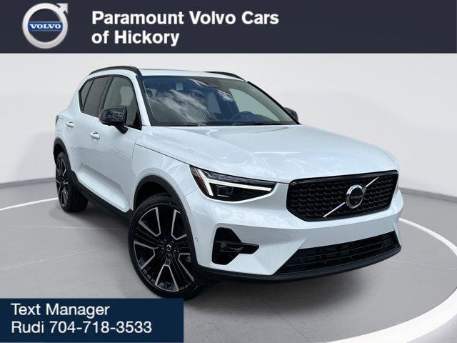 new 2025 Volvo XC40 car, priced at $56,065