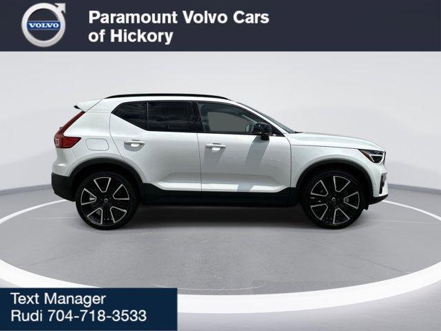 new 2025 Volvo XC40 car, priced at $56,065