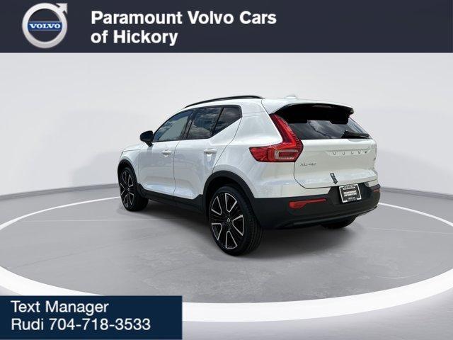 new 2025 Volvo XC40 car, priced at $56,065