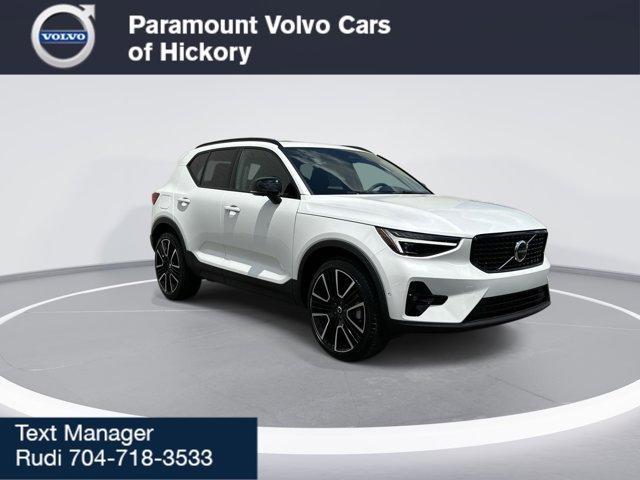 new 2025 Volvo XC40 car, priced at $56,065