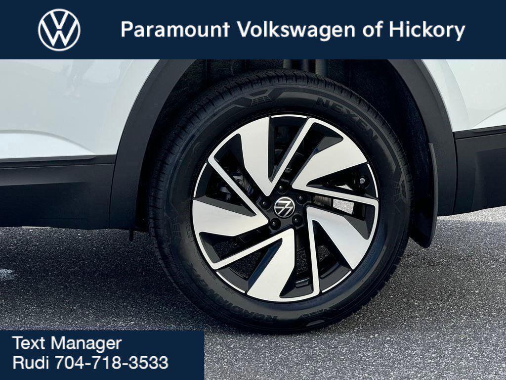 new 2026 Volkswagen Atlas car, priced at $50,099