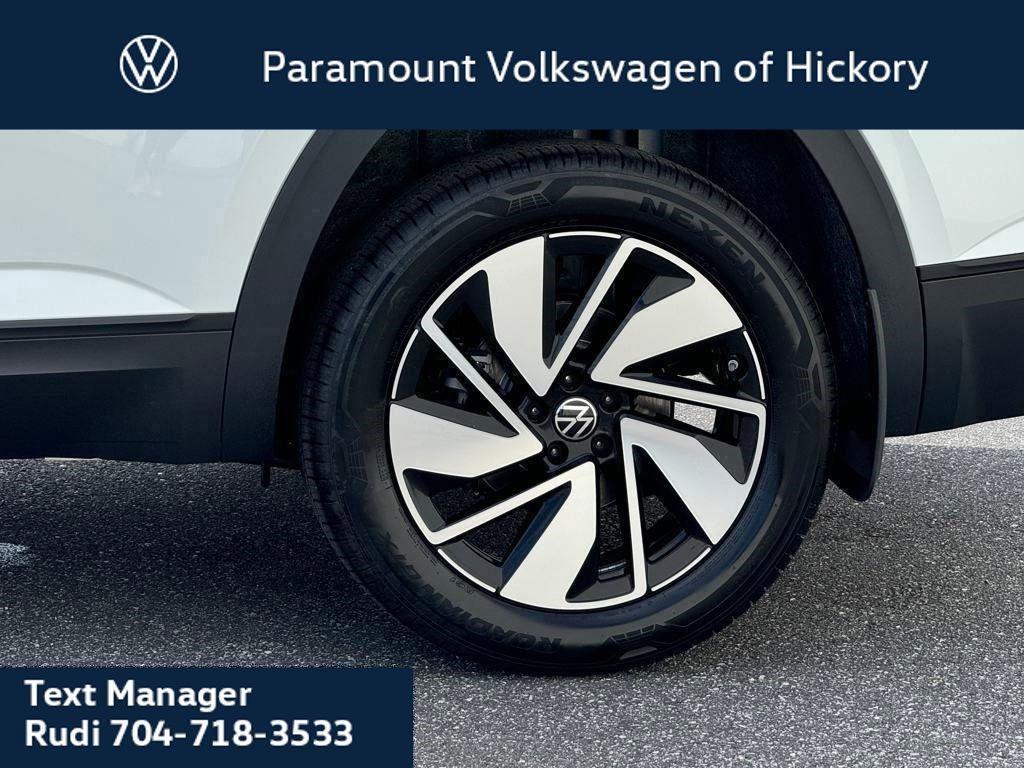 new 2026 Volkswagen Atlas car, priced at $49,099