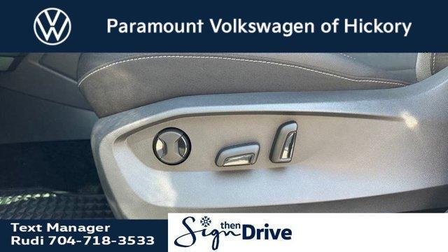 new 2025 Volkswagen Tiguan car, priced at $38,236