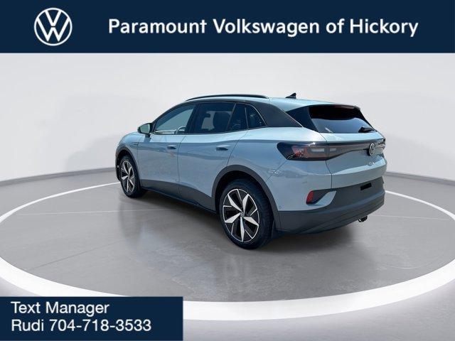 new 2025 Volkswagen ID.4 car, priced at $56,261