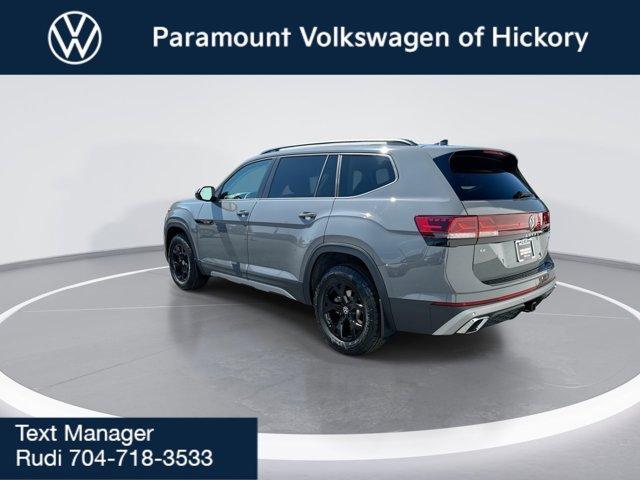 new 2025 Volkswagen Atlas car, priced at $50,101