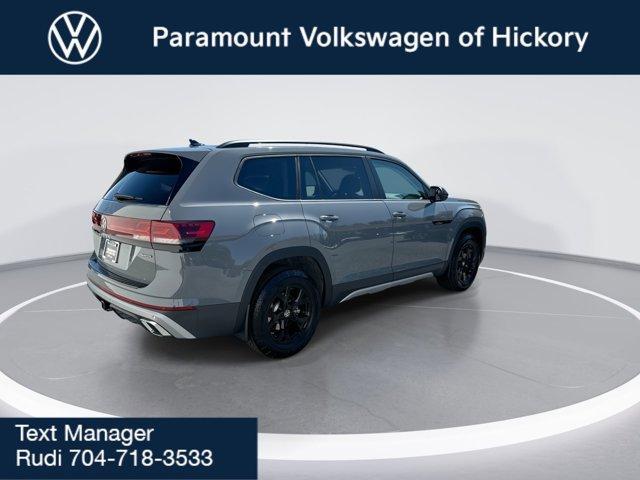 new 2025 Volkswagen Atlas car, priced at $50,101