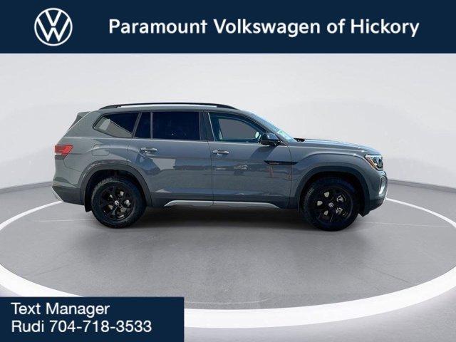 new 2025 Volkswagen Atlas car, priced at $46,601