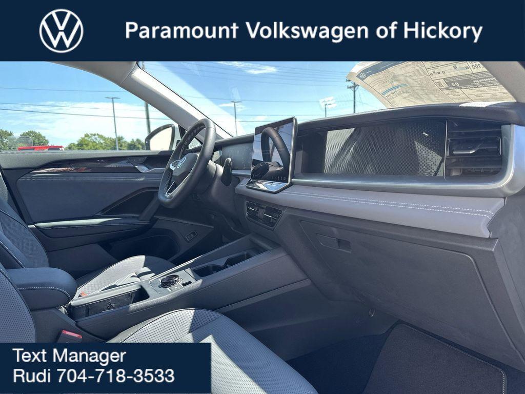 new 2025 Volkswagen Tiguan car, priced at $37,526