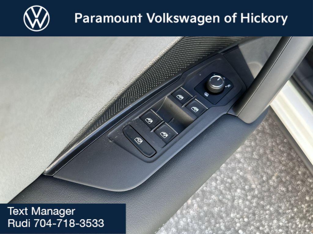 new 2025 Volkswagen Tiguan car, priced at $37,526