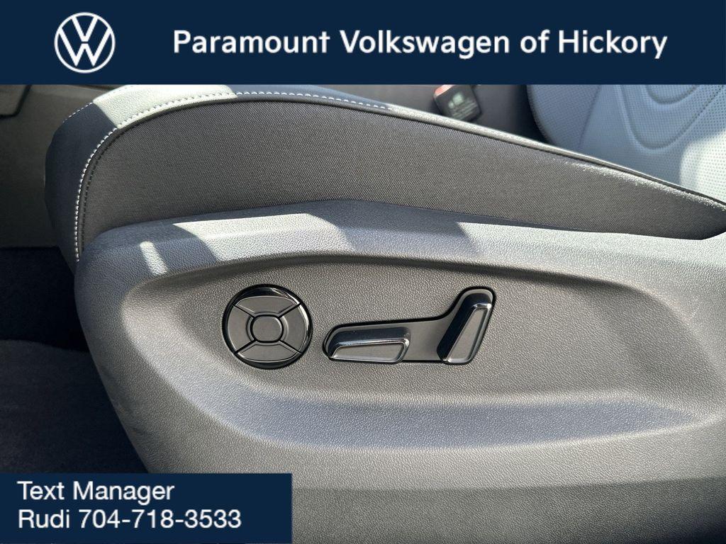 new 2025 Volkswagen Tiguan car, priced at $37,526