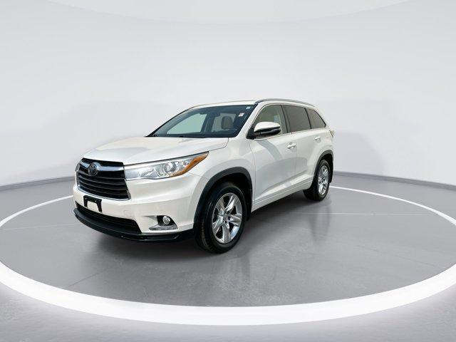 used 2015 Toyota Highlander car, priced at $19,900