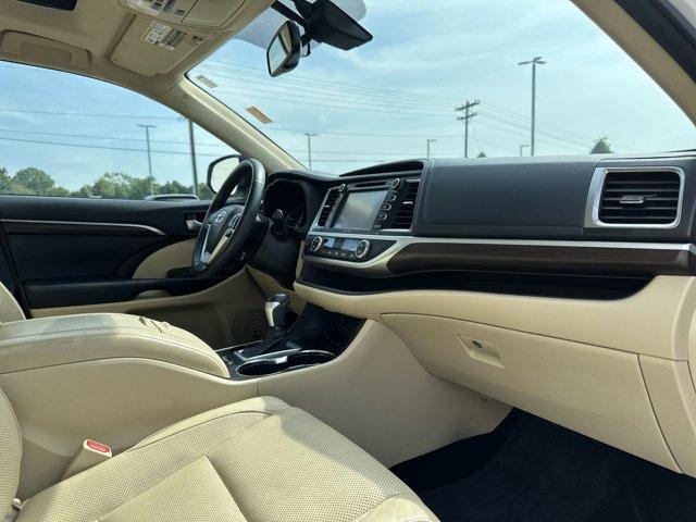 used 2015 Toyota Highlander car, priced at $19,900