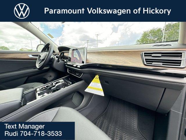 new 2025 Volkswagen Atlas car, priced at $49,282
