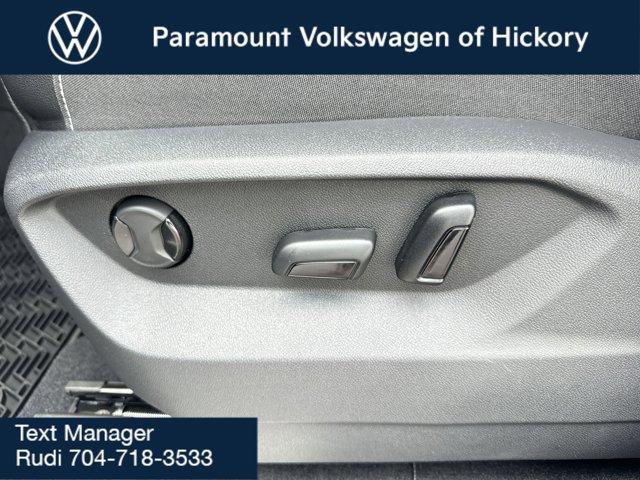 new 2025 Volkswagen Atlas car, priced at $49,282