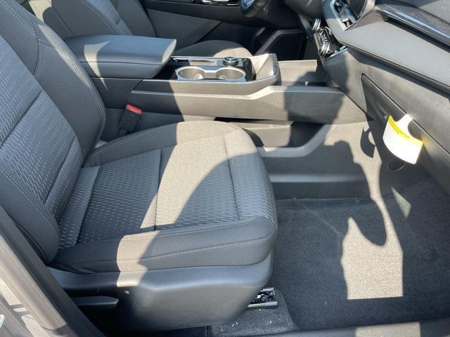 new 2026 Chevrolet Equinox car, priced at $31,995