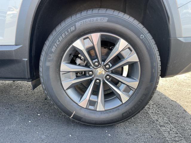 new 2026 Chevrolet Equinox car, priced at $31,995