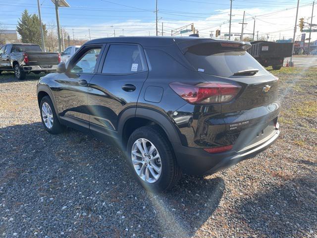 new 2025 Chevrolet TrailBlazer car, priced at $27,730