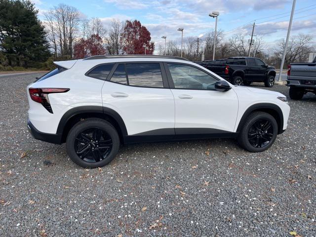 new 2025 Chevrolet Trax car, priced at $25,940