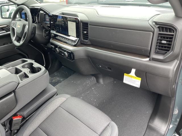 new 2025 Chevrolet Silverado 1500 car, priced at $45,756