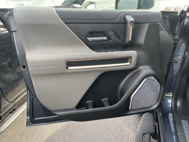 used 2025 GMC HUMMER EV SUV car, priced at $75,900