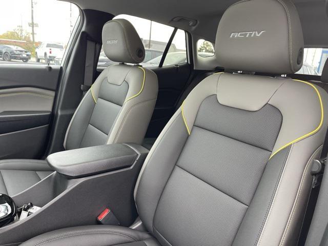 new 2025 Chevrolet Trax car, priced at $27,695