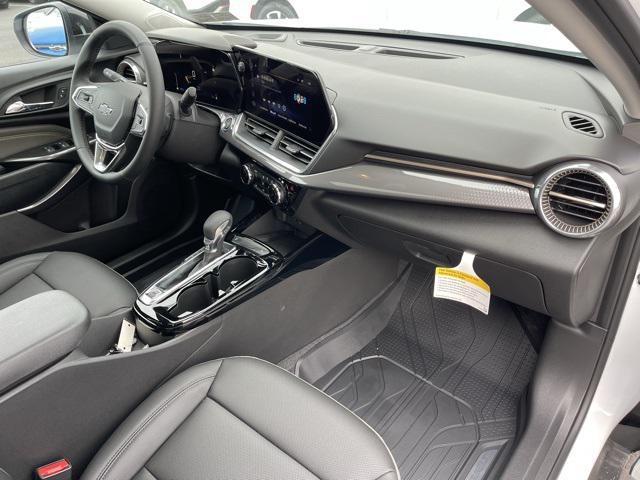 new 2025 Chevrolet Trax car, priced at $27,695
