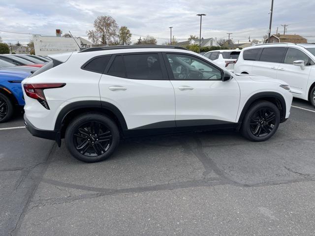 new 2025 Chevrolet Trax car, priced at $27,695