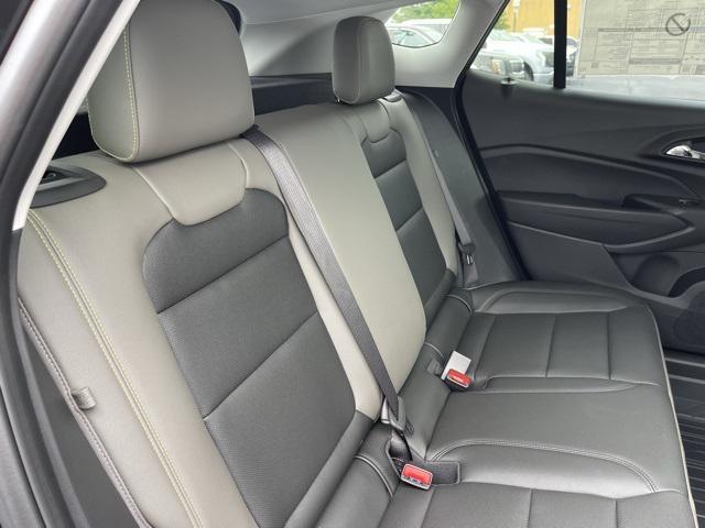new 2025 Chevrolet Trax car, priced at $28,045