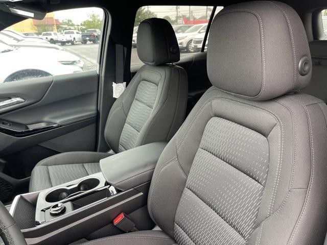 new 2026 Chevrolet Equinox car, priced at $31,995