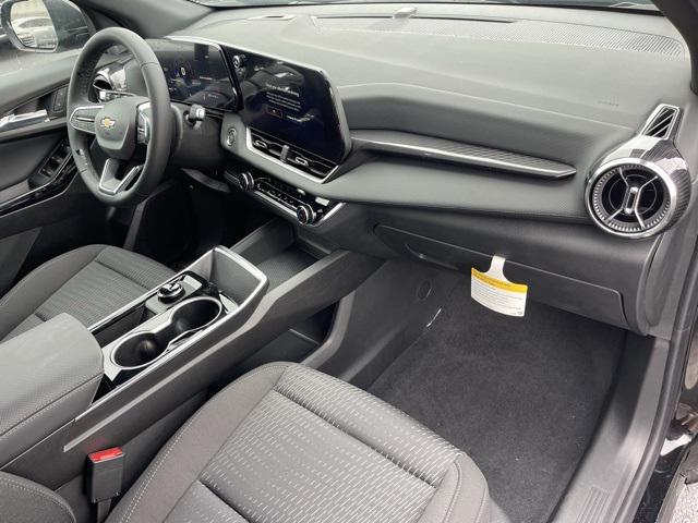 new 2026 Chevrolet Equinox car, priced at $31,995