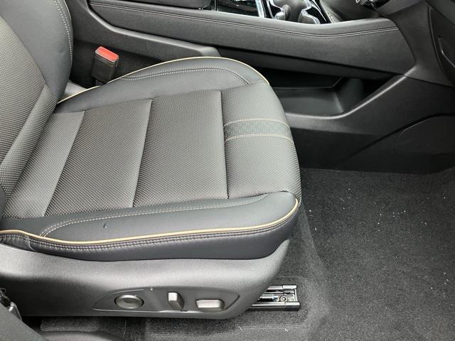 new 2025 Chevrolet Traverse car, priced at $56,495