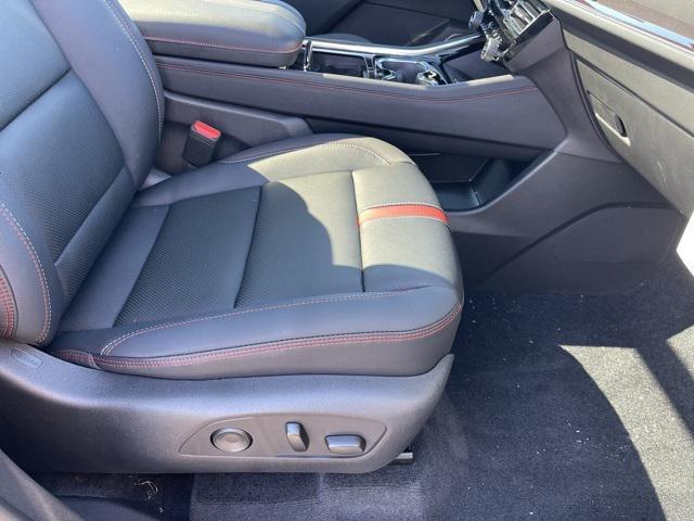 new 2026 Chevrolet Traverse car, priced at $57,290