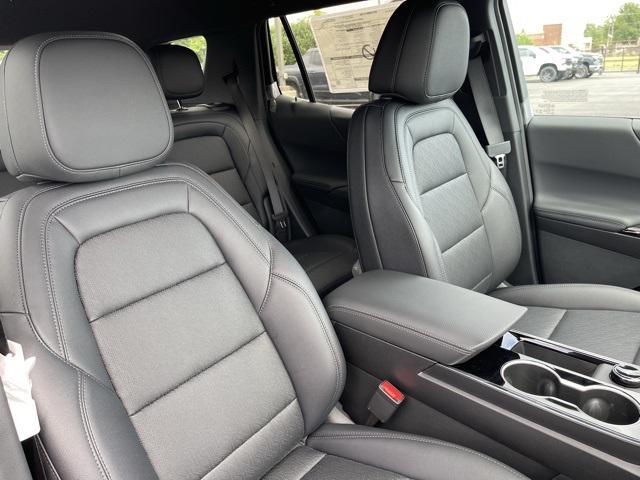 new 2026 Chevrolet Equinox car, priced at $33,910
